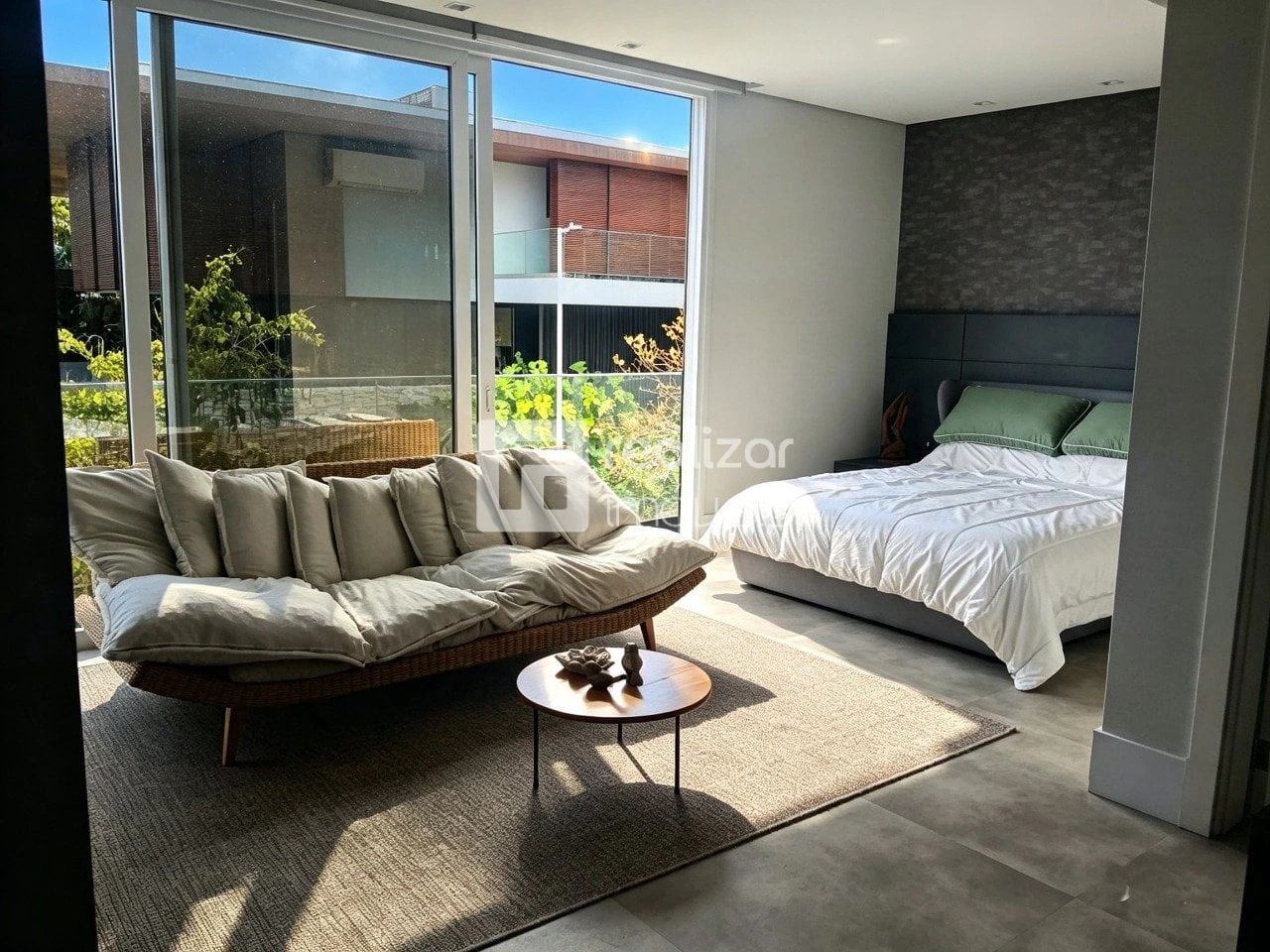 Furnished house, 560 m², with a water view — photo 11