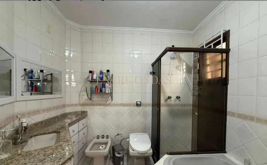 400 m² house with a private pool and a dishwasher — photo 39