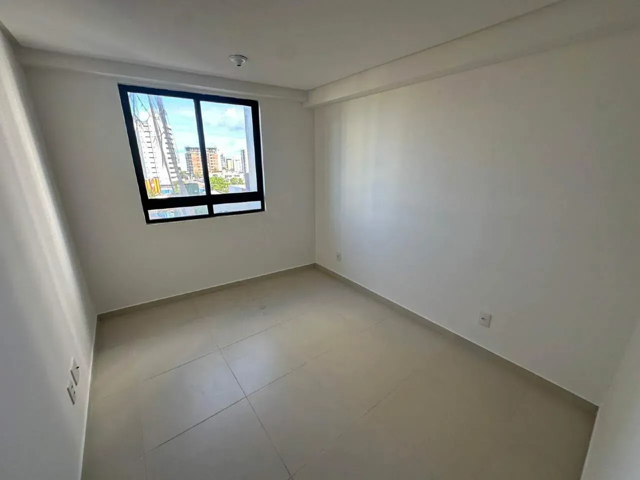 3-bedroom rental apartment with 1 suite and 2 parking — photo 12