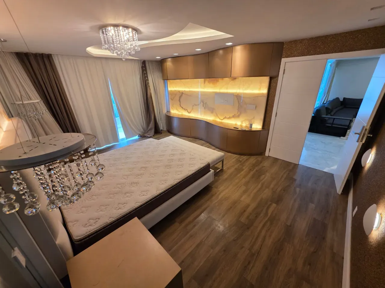 Casa em condomínio com 5 quartos e 5 banheiros — photo 34