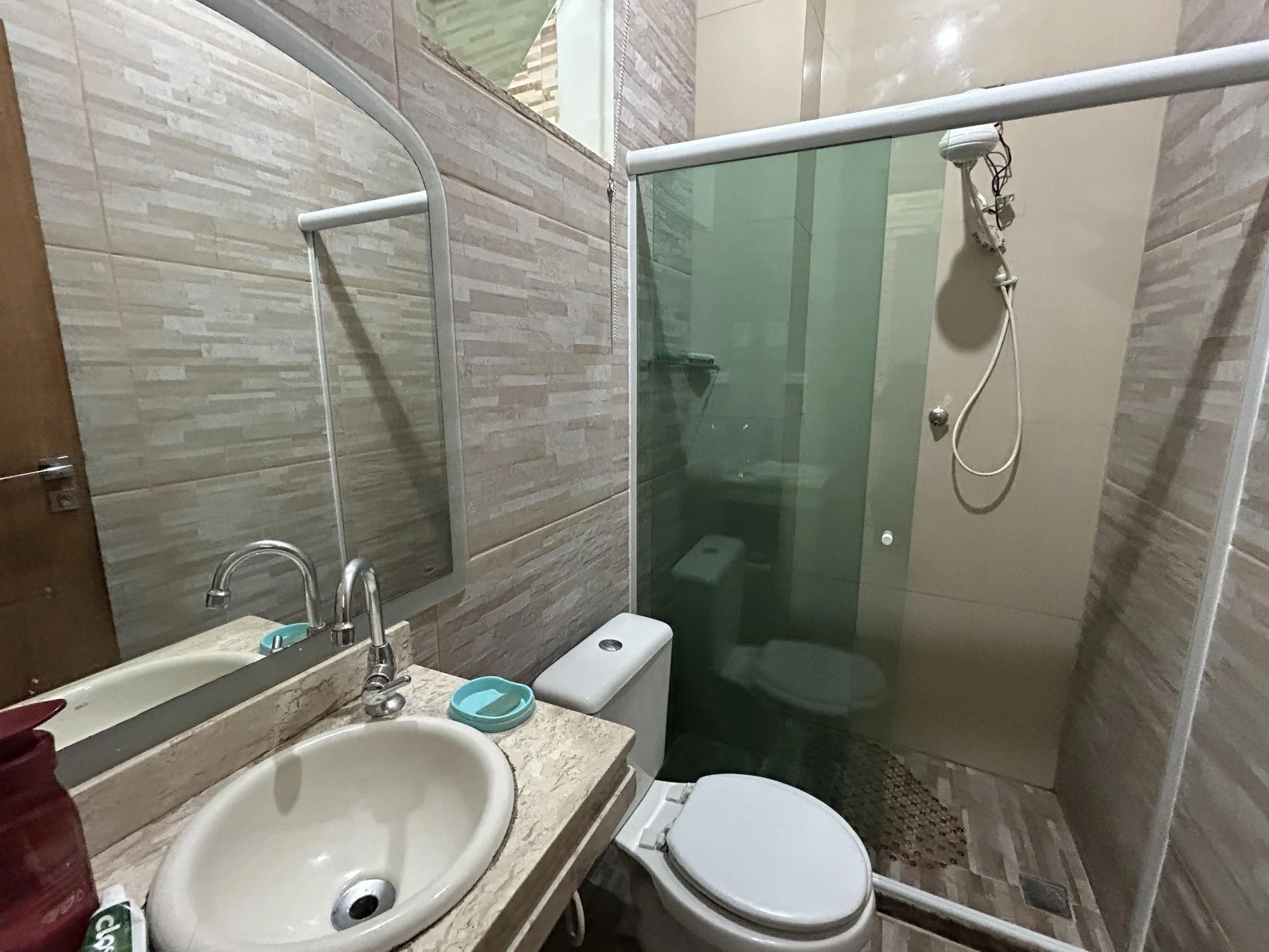 Rental house with 2 en-suite bedrooms and balcony — photo 21