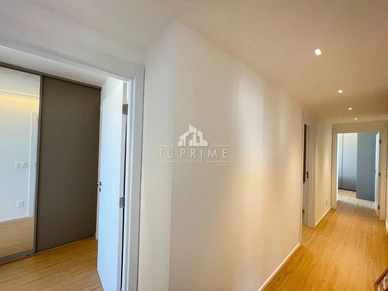 Rental apartment with balcony and 3 bedrooms — photo 14