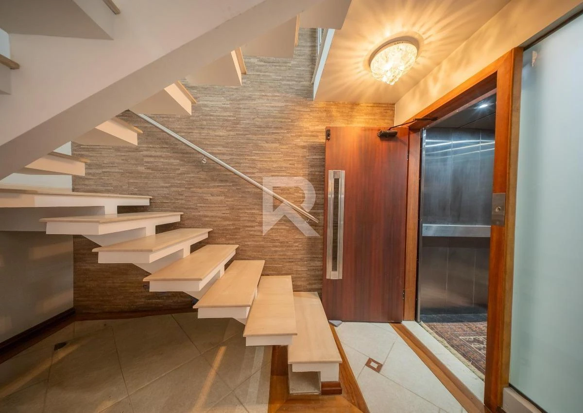 Furnished house, 247 m², with a home office — photo 44