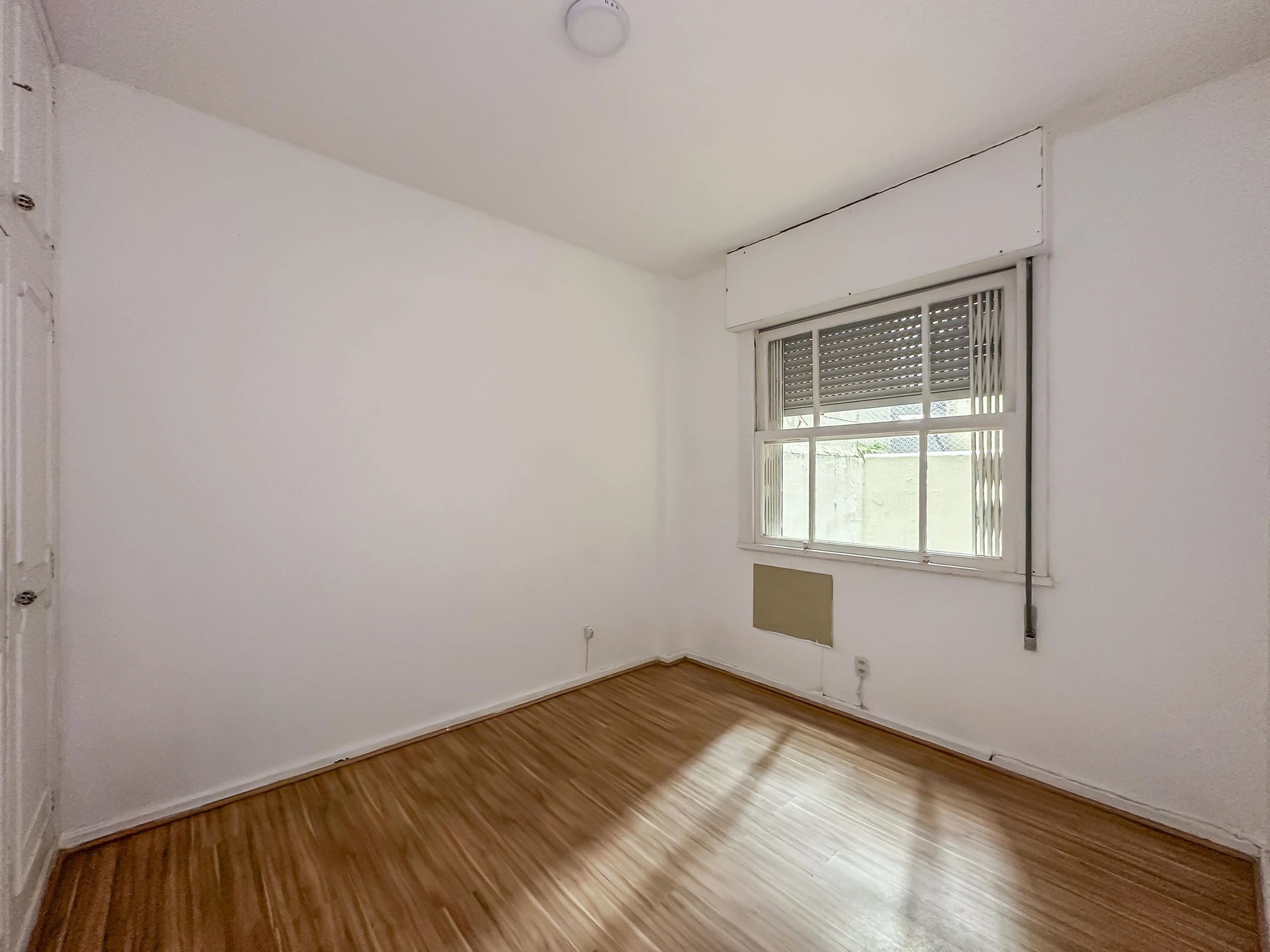 Дерев'яна підлога або ламінат та 2 спальні: квартира 83 м² — photo 13