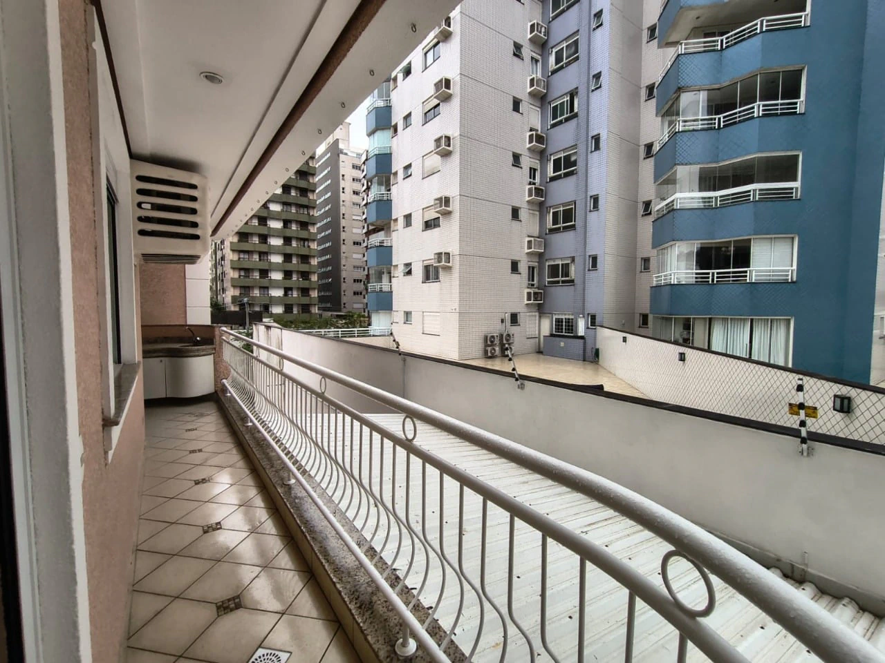 Furnished apartment, 67 m², with a grill on the balcony — photo 4