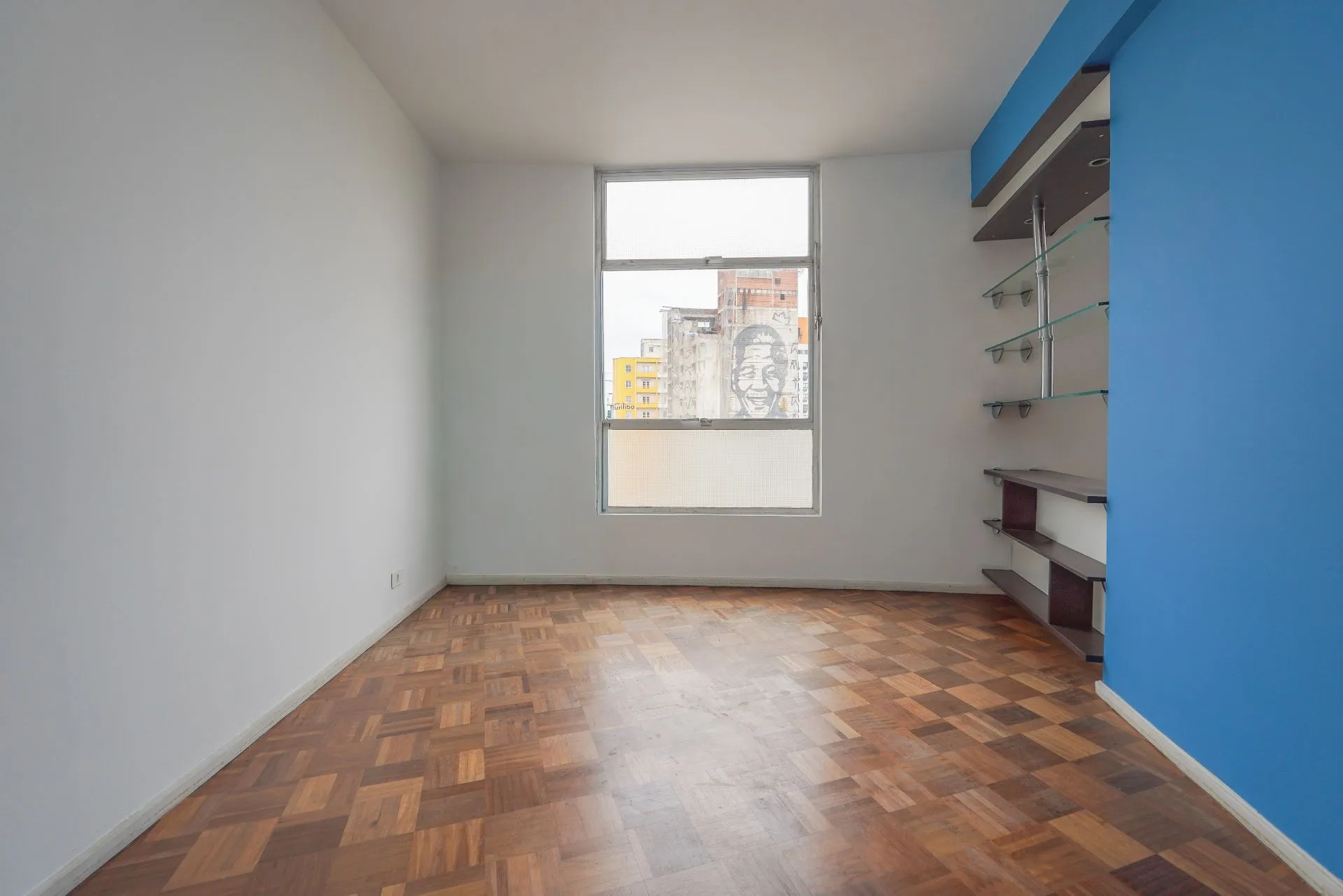 Home office in a 3-bedroom apartment, 140 m² — photo 21