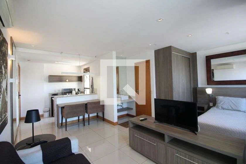 Furnished studio with 38 m², 1 bedroom, and balcony