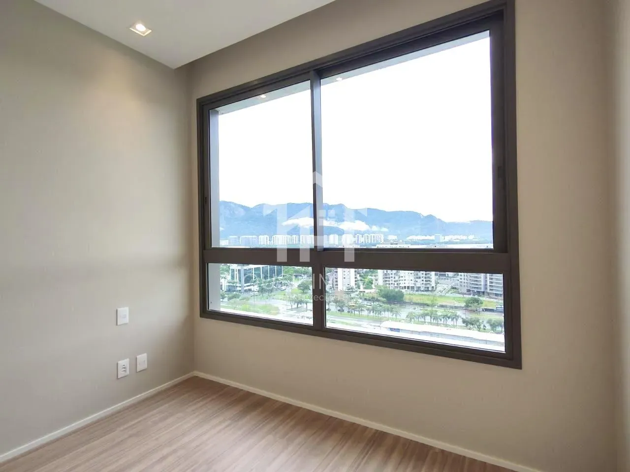 Departamento de 3 dormitorios con ventanales de piso a techo — photo 33