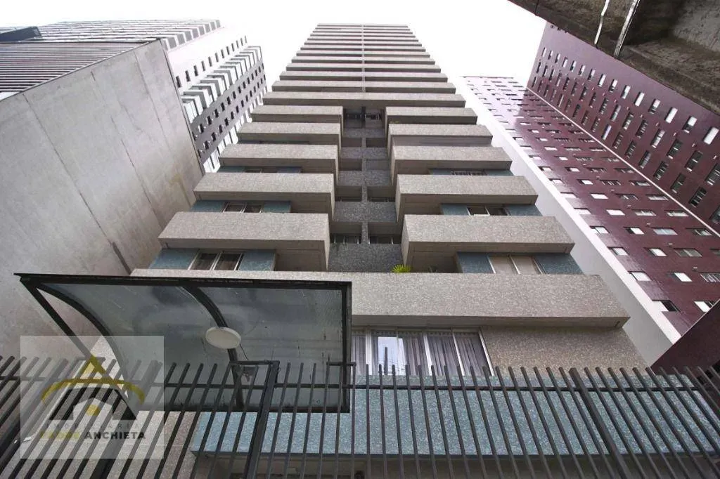Furnished 1-bedroom apartment with a private BBQ area — photo 33