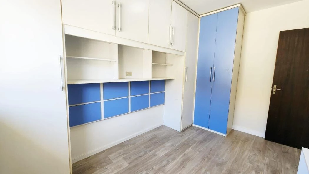 3 quartos e piso de madeira ou laminado: casa de 110 m² — photo 8
