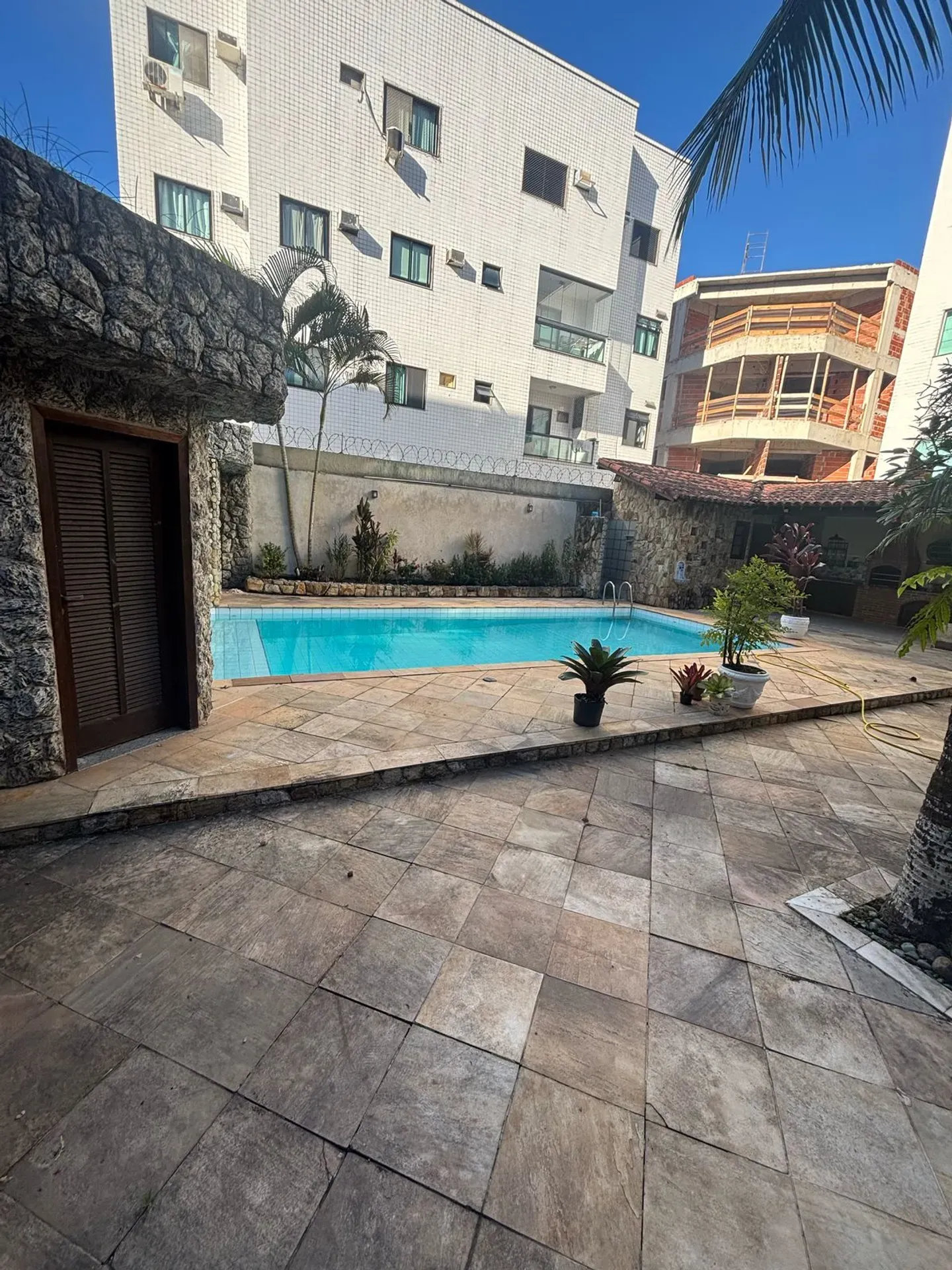 3-bedroom apartment with 5 bathrooms and a balcony — photo 29