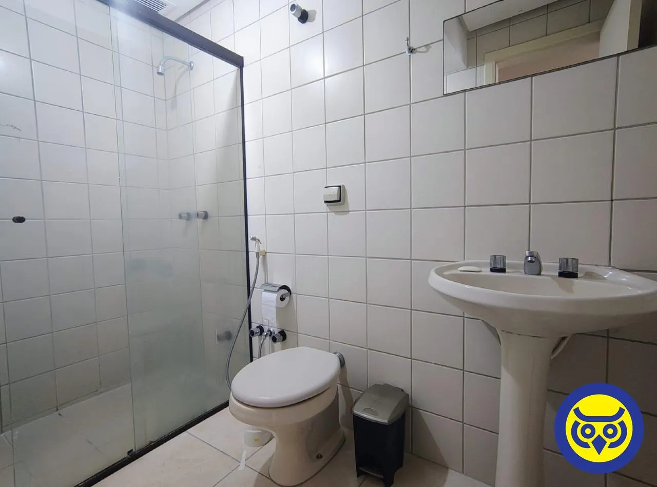 2-bedroom apartment with a mountain view in Florianópolis — photo 12