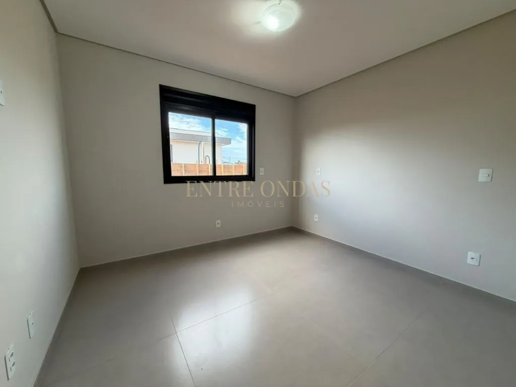3-bedroom house, 1 with its own bathroom, 202 m² — photo 29