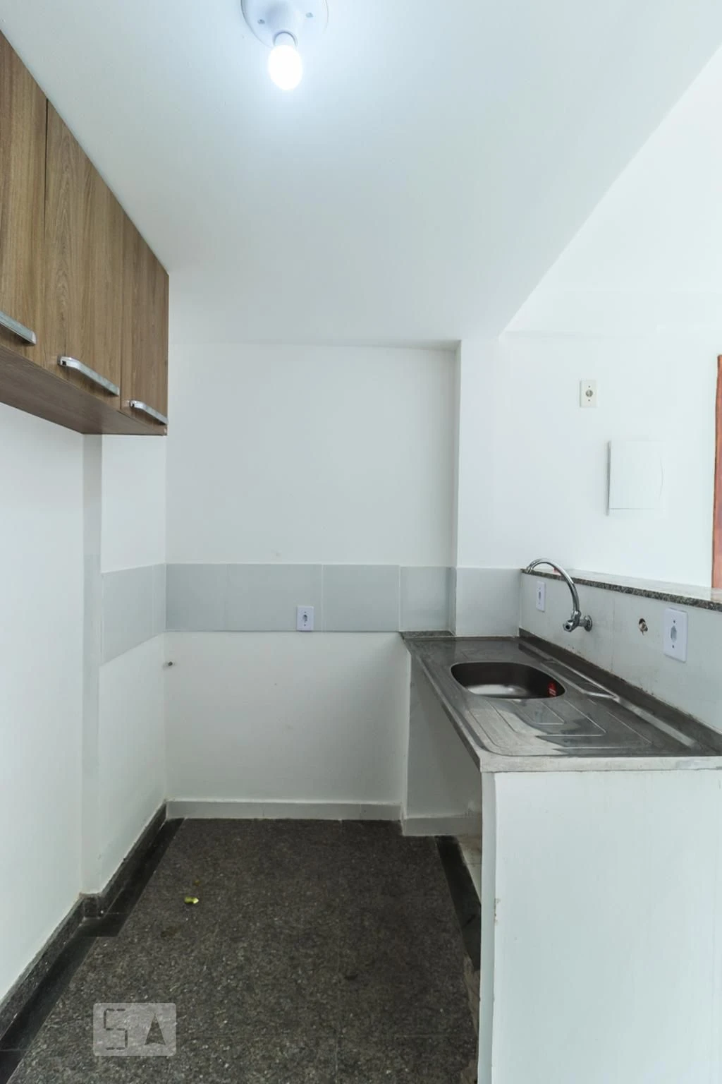 1-bedroom, 1-bath apartment with no parking — photo 3
