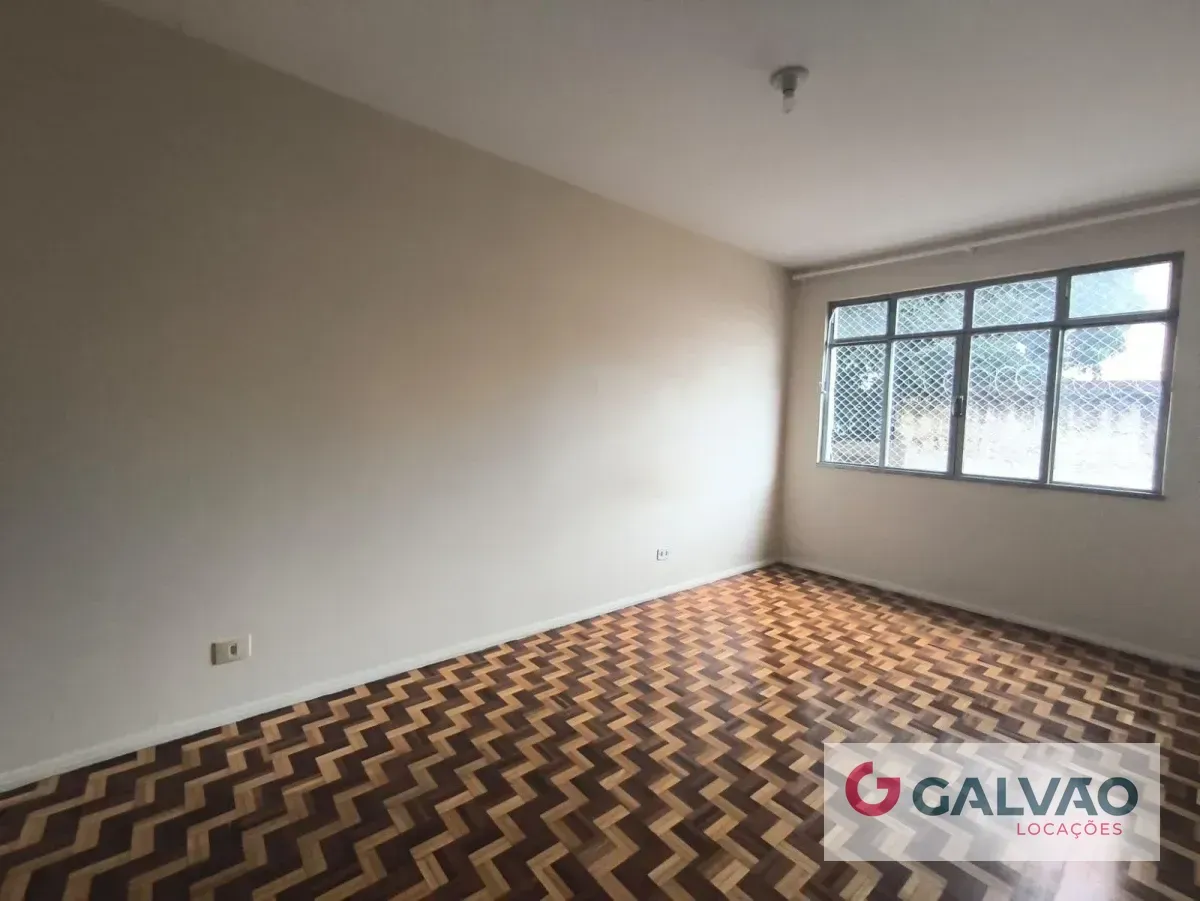 Квартира з 3 спальнями та дерев'яною підлогою або ламінатом — photo 7