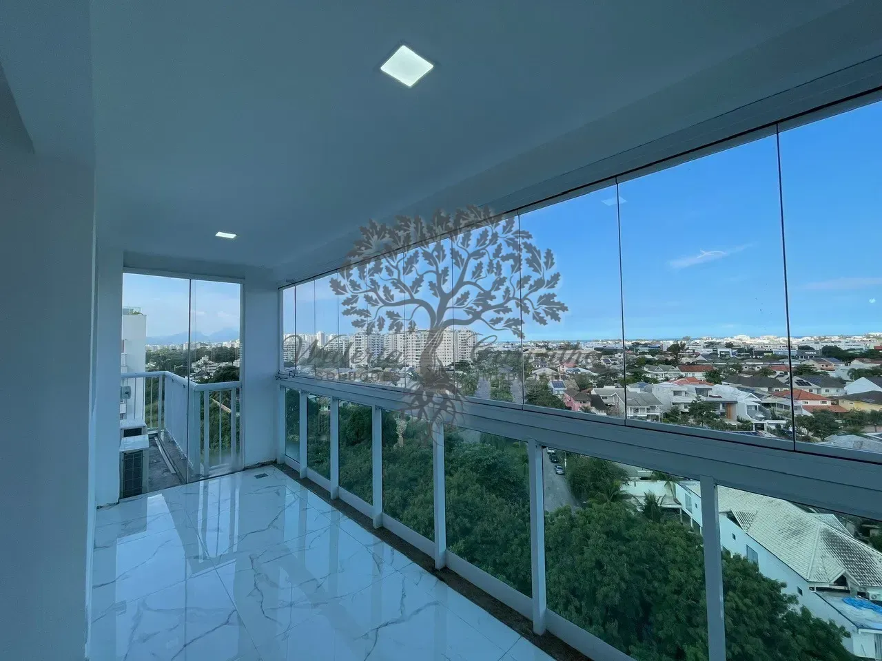 Penthouse with open-plan kitchen and 4 bedrooms