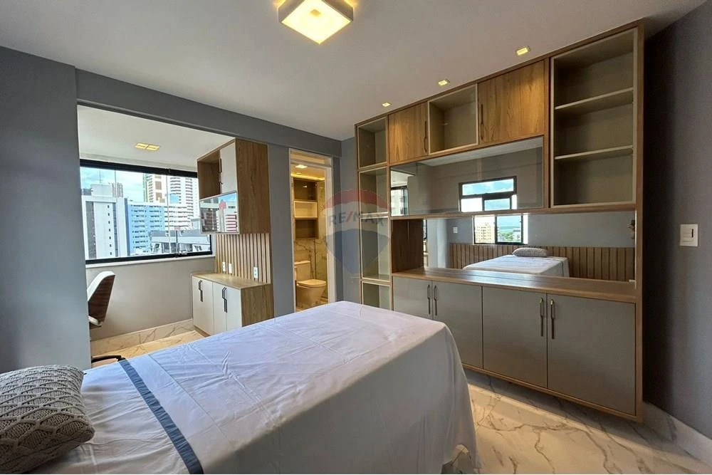 Furnished apartment, 132 m², with a glass-enclosed balcony — photo 18