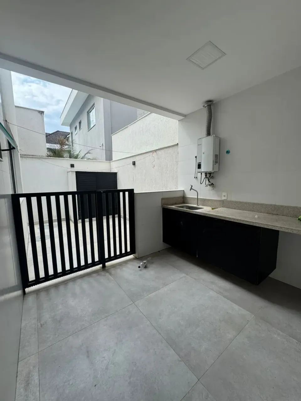 Casa com 5 quartos e cozinha americana — photo 17