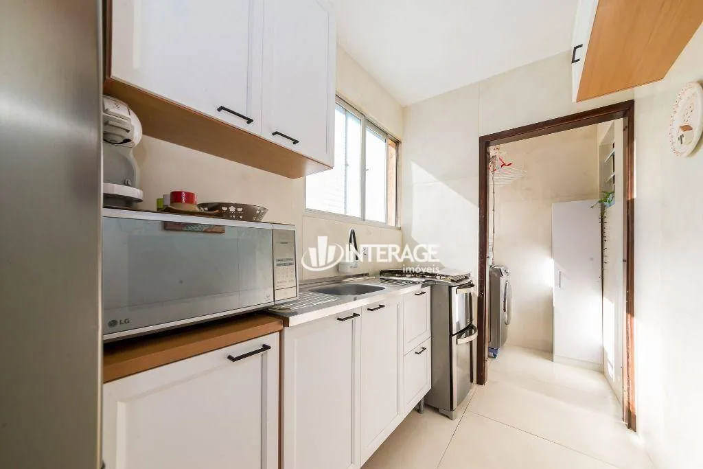 1-bedroom apartment with separate kitchen and parking spot — photo 6