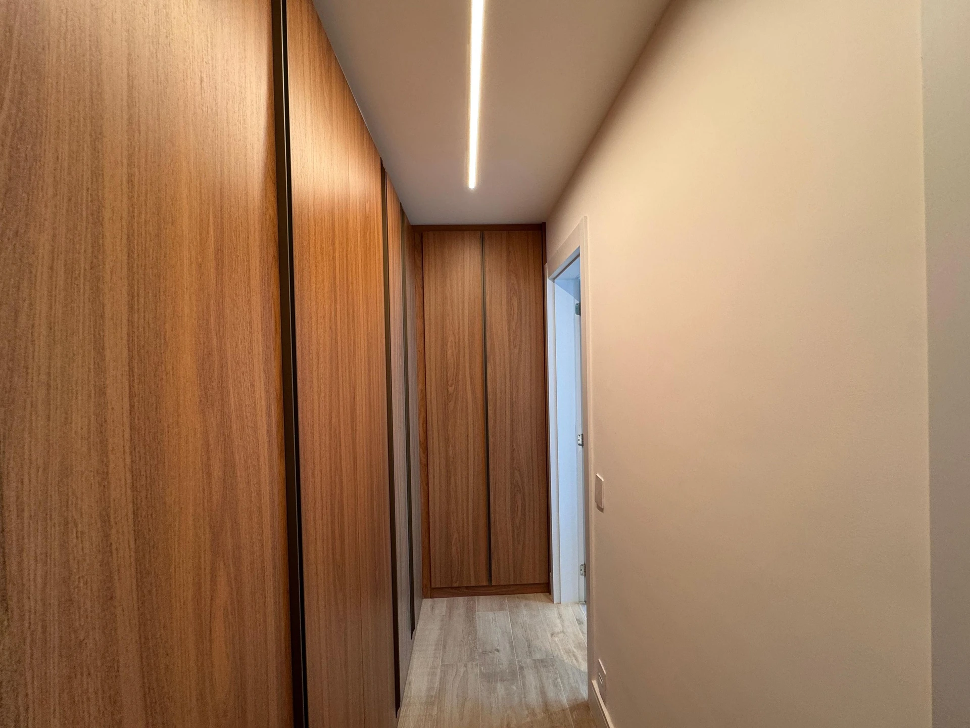 Apartamento mobiliado com 3 suítes e 4 vagas — photo 90
