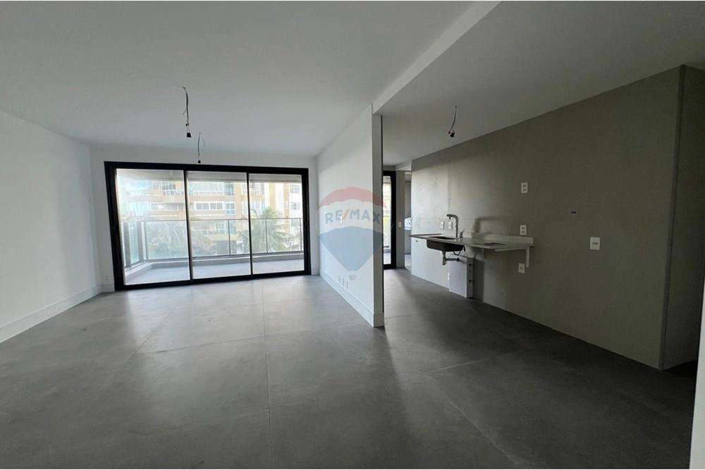 150 m² apartment with 3 en-suite bedrooms and parking — photo 15