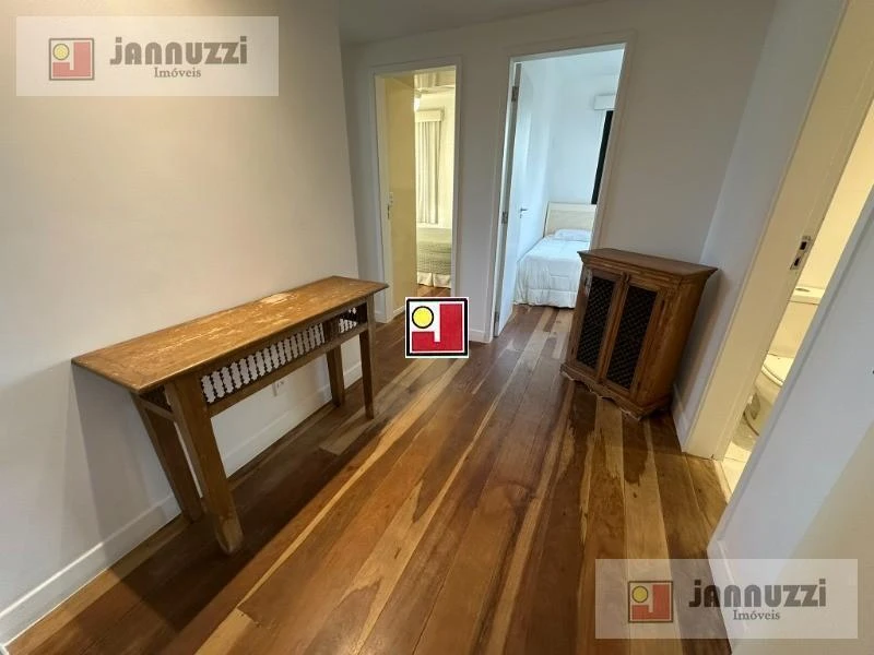 140 m² apartment with a bathtub and a water view — photo 32