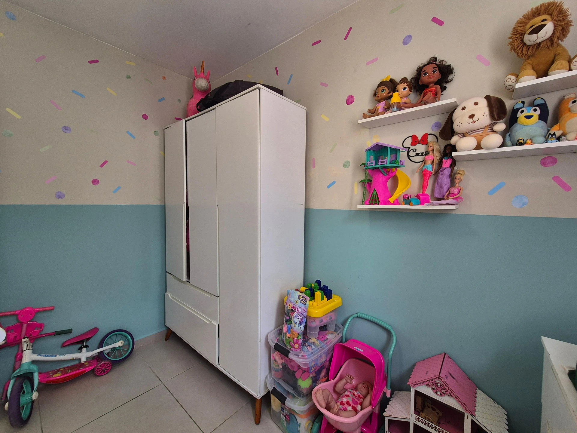 Furnished 2-bedroom apartment with a closed kitchen — photo 9