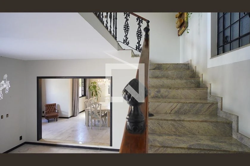 Casa sem mobília com 3 suítes e jardim privativo — photo 8