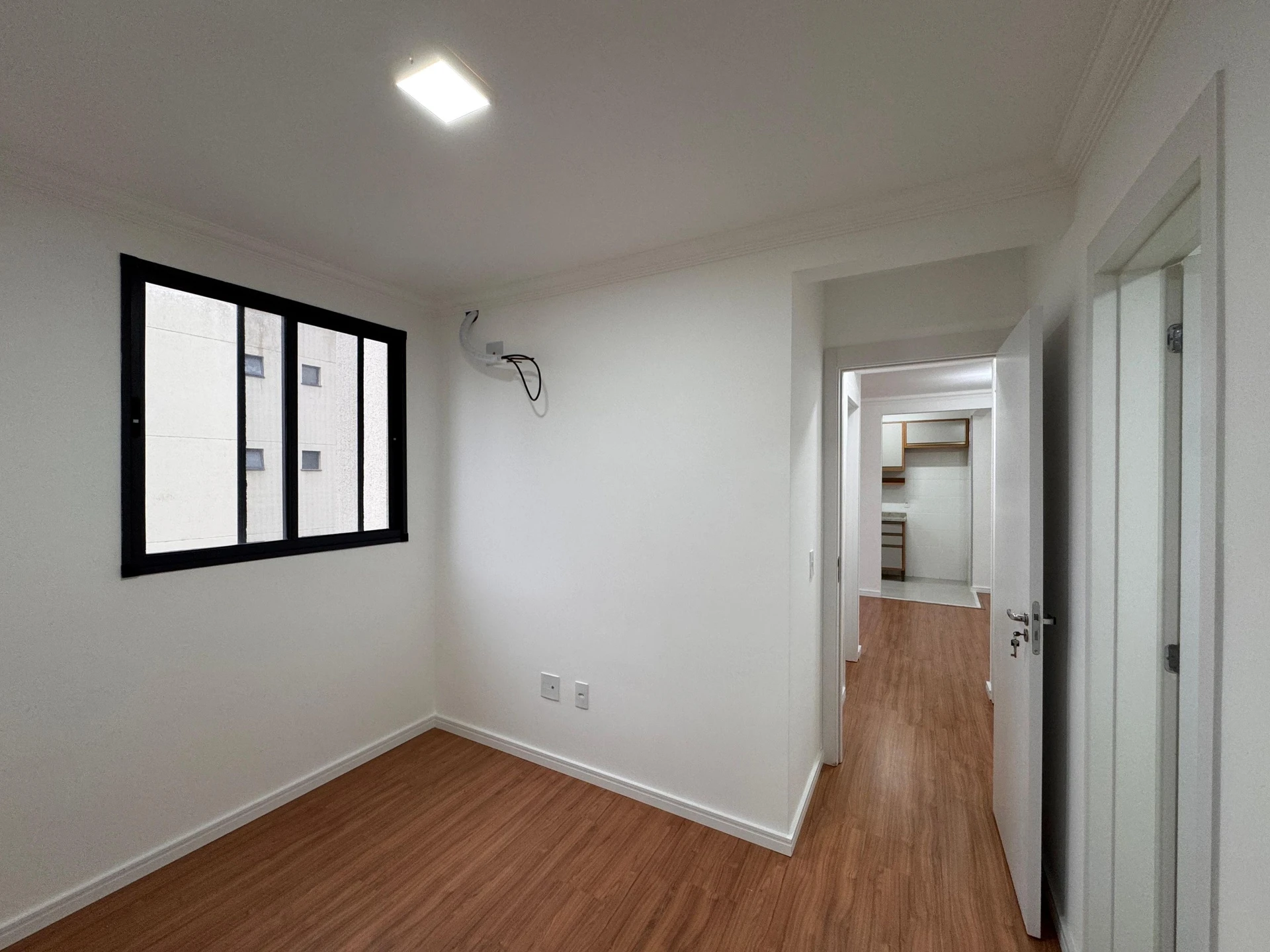 Apartment, 55 m², with wood or laminate floors — photo 8