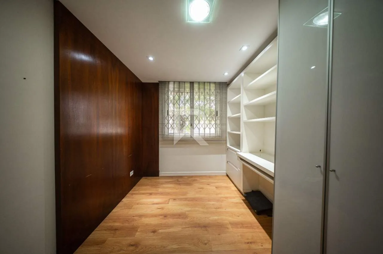 Casa com piscina, jardim e 4 quartos — photo 22