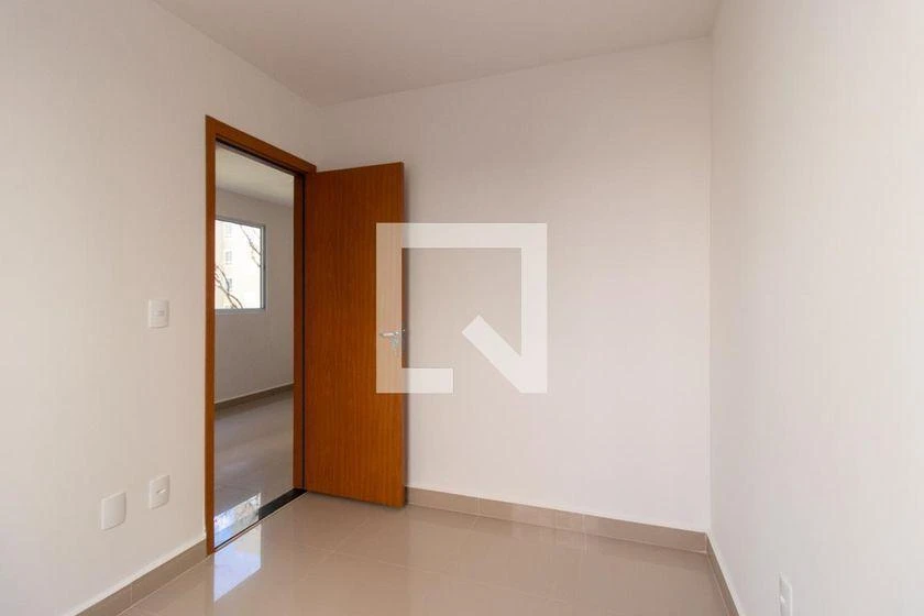 Apartamento de 2 quartos em condomínio com piscina — photo 3