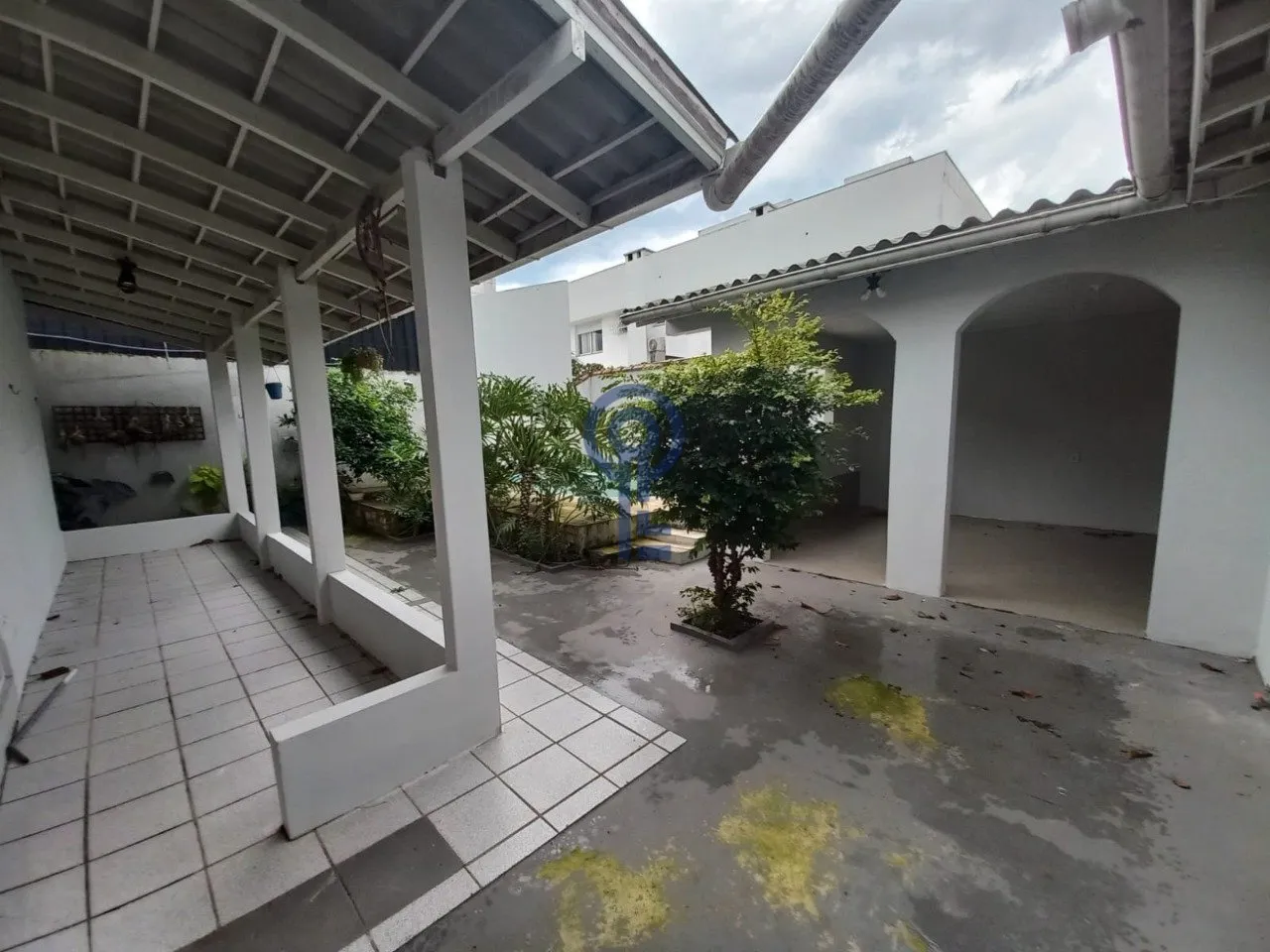 Rental house with 4 bedrooms and an open-plan kitchen — photo 20