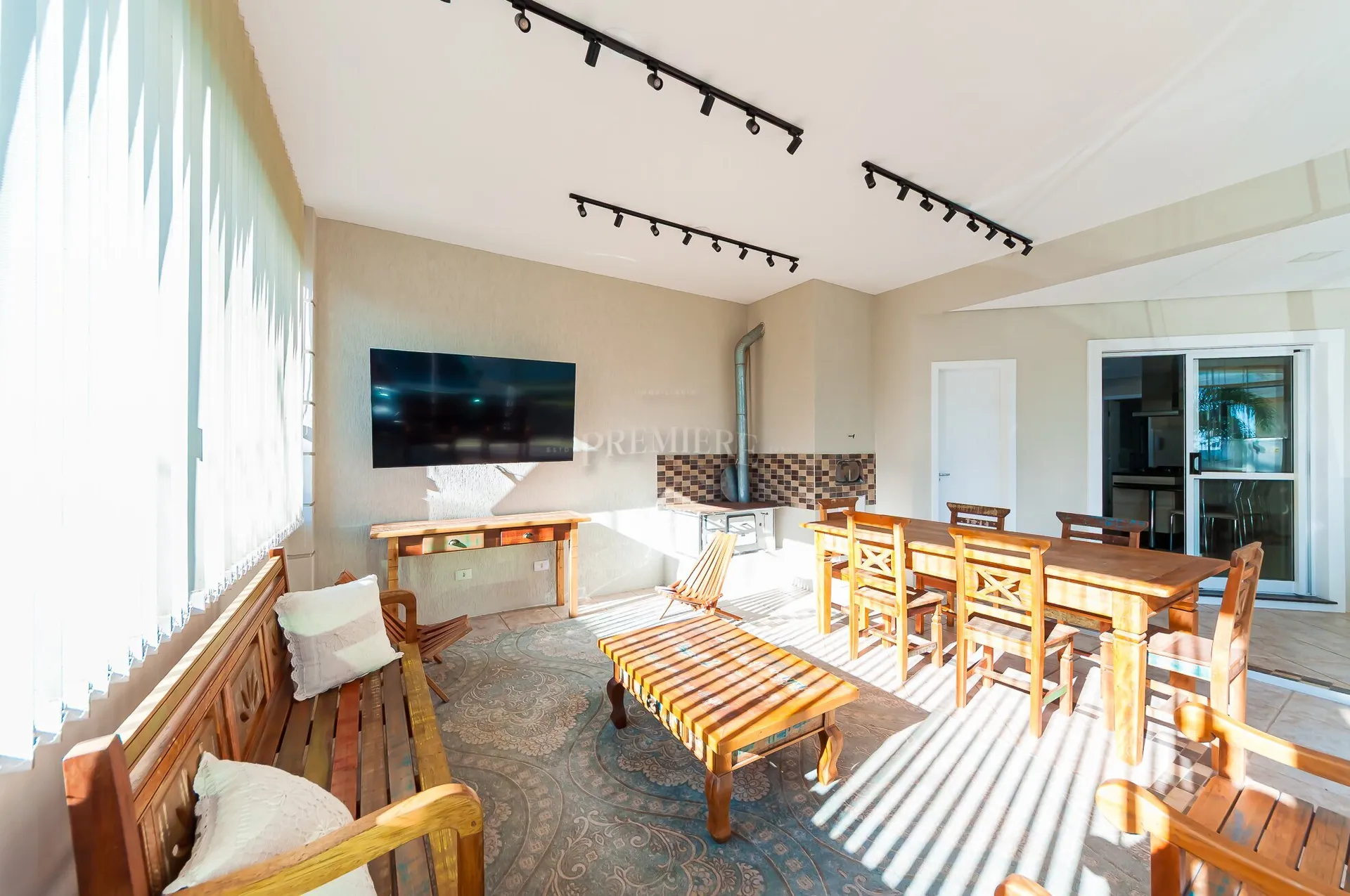 Furnished house with 613 m², 3 en-suite bedrooms — photo 28
