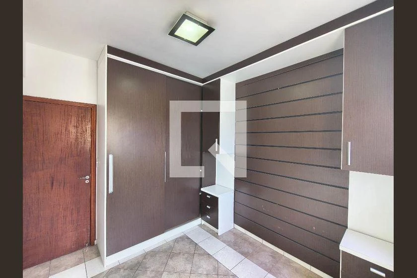 Rental apartment with 2 bedrooms and a balcony — photo 10