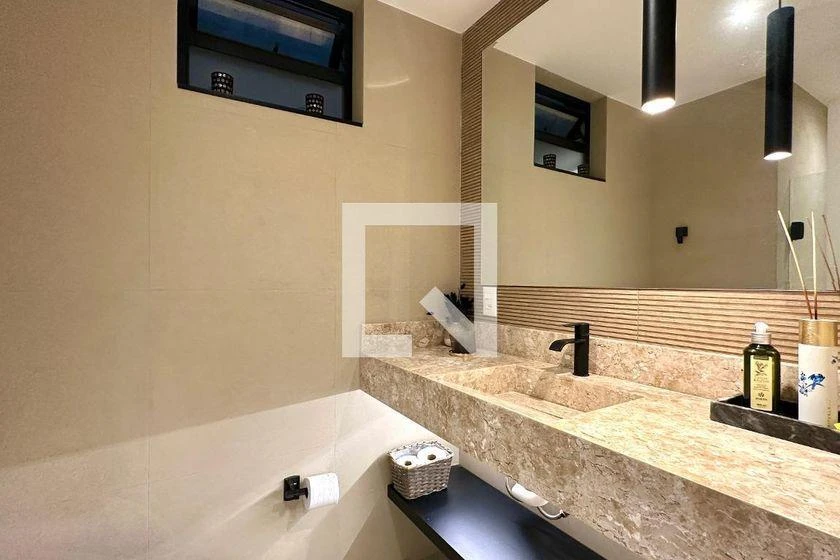 Furnished 220 m² apartment with 4 bedrooms and a suite — photo 33