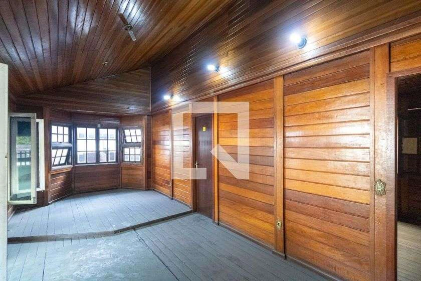 House with 2 bedrooms and 350 m² plus enclosed balcony — photo 14