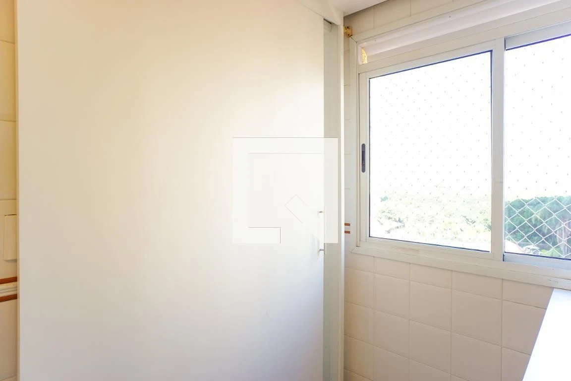 Apartamento sem mobília com 2 quartos e varanda fechada — photo 22