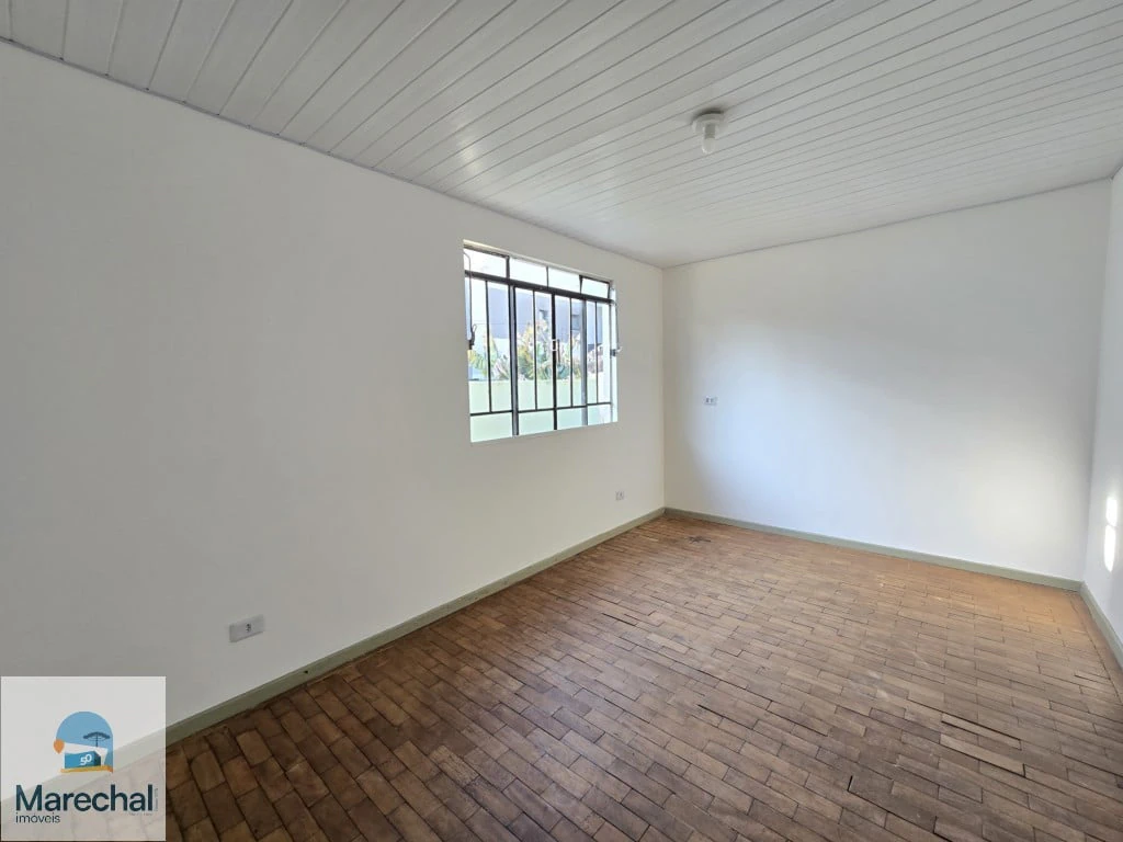 Balcony with a grill in a 2-bedroom house, 110 m²