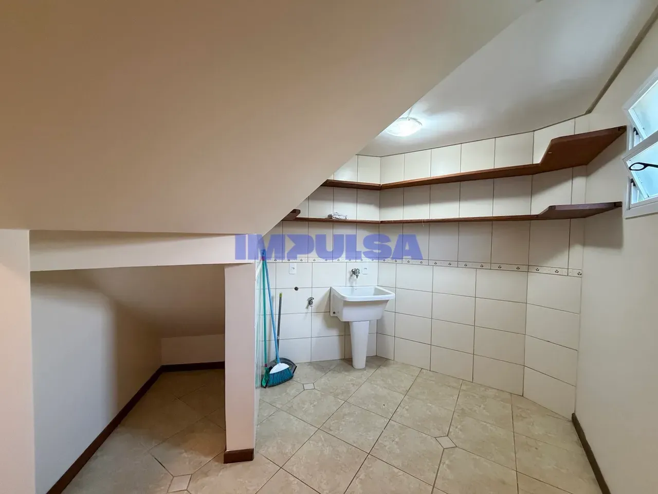 Furnished single-story house with 1 bedroom and open kitchen — photo 8