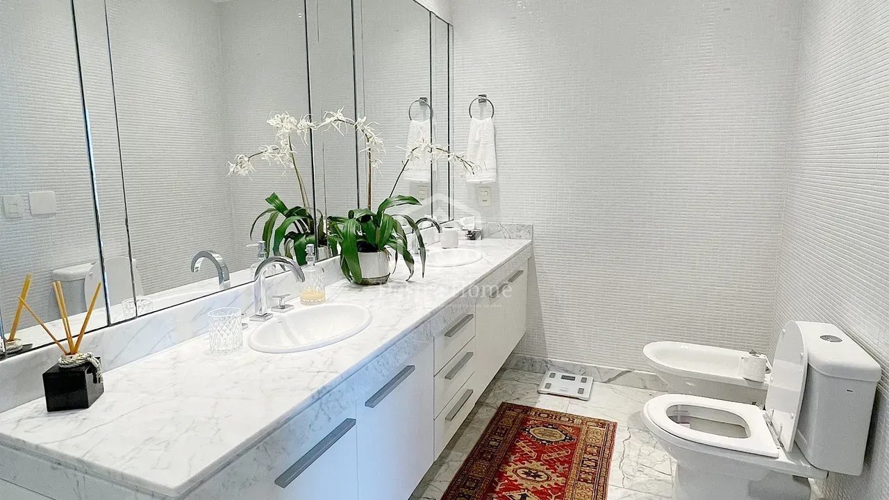 Furnished apartment with 4 bedrooms and 287 m² — photo 17