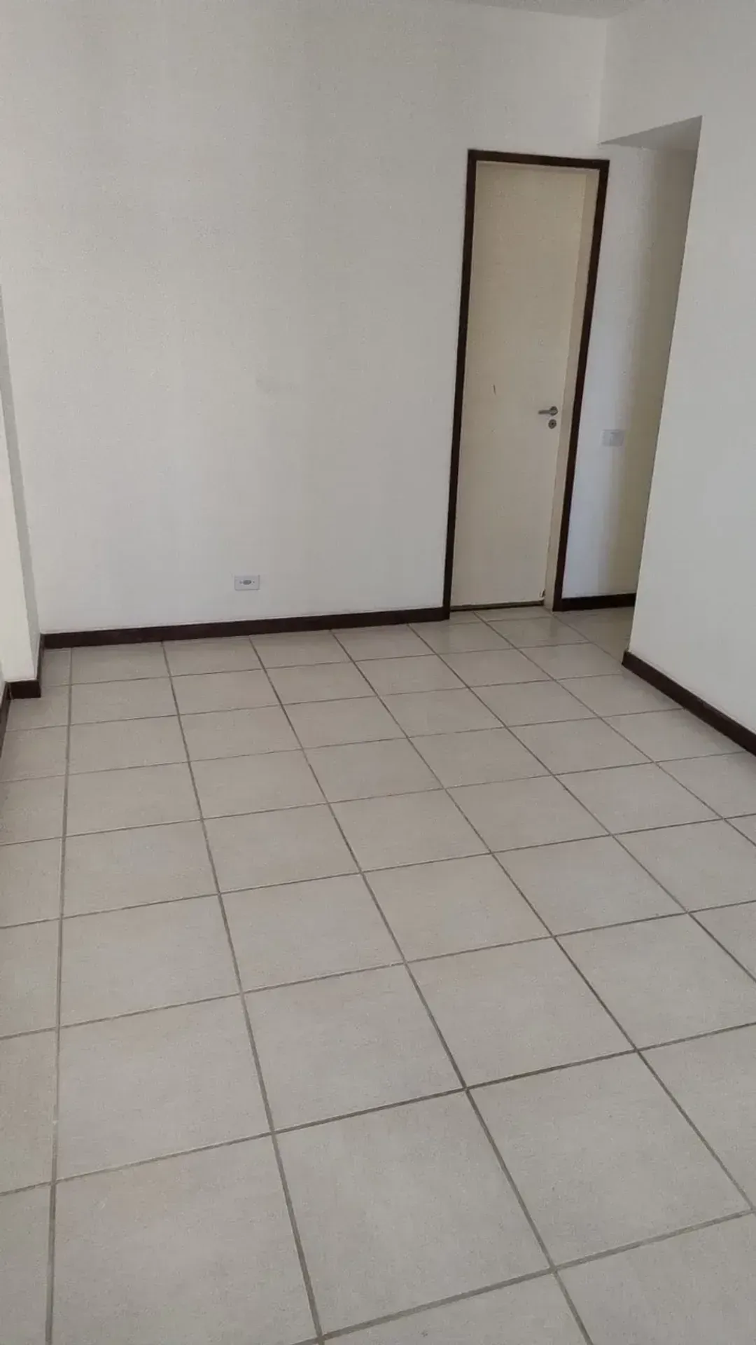 64 m² rental apartment with 2 bedrooms and balcony — photo 10