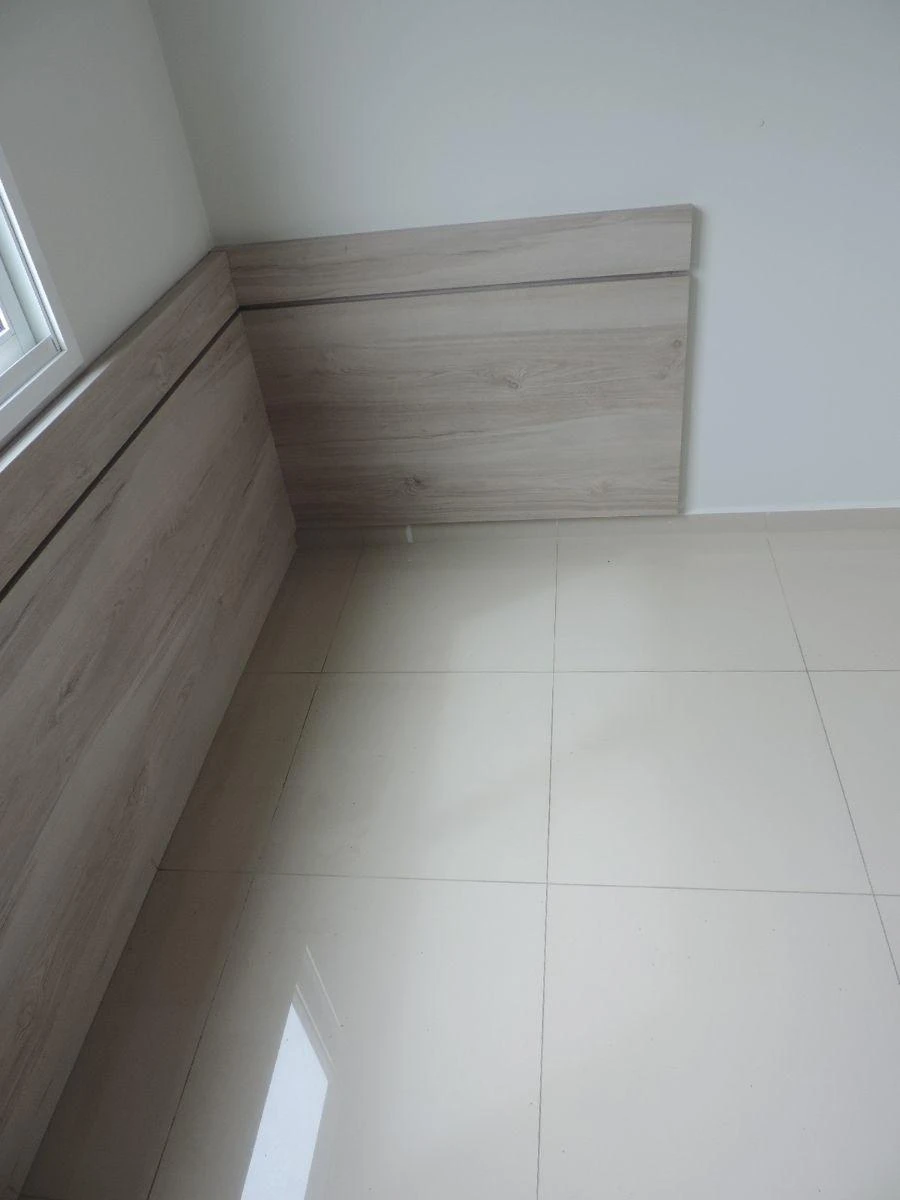 Glass-enclosed balcony in a 2-bedroom apartment, 70 m² — photo 24