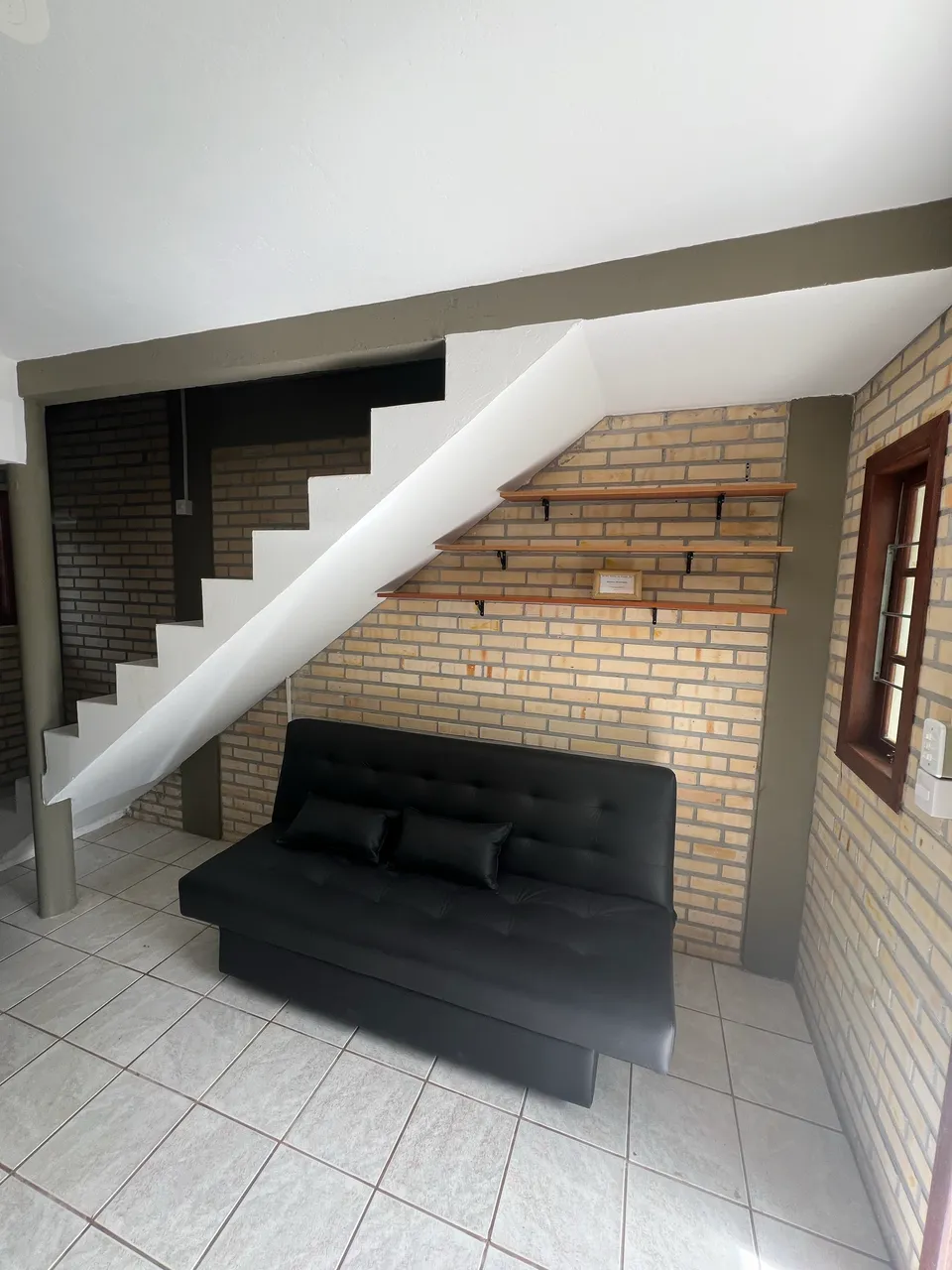 Furnished 1-bedroom house with open-plan kitchen