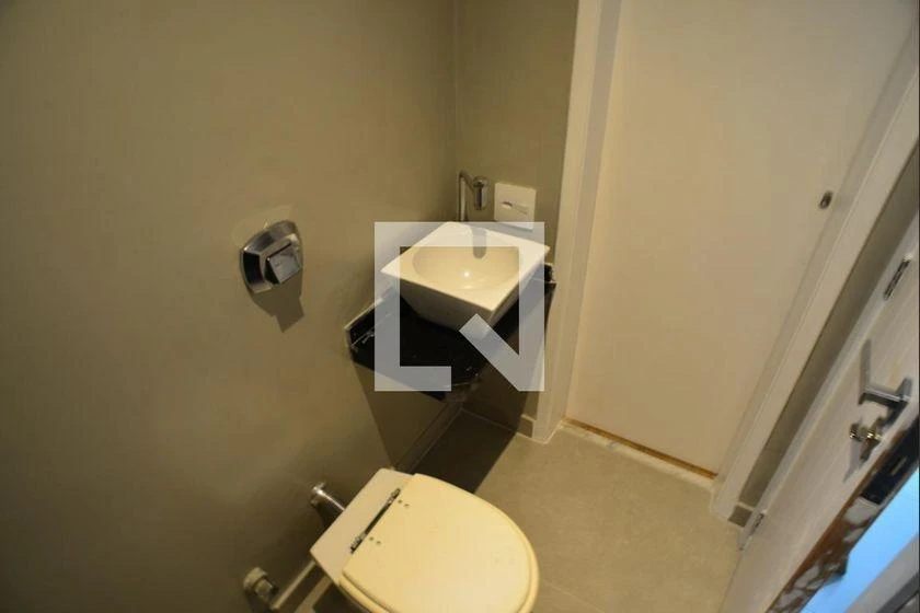 Apartment, 133 m², with a glass-enclosed balcony — photo 22
