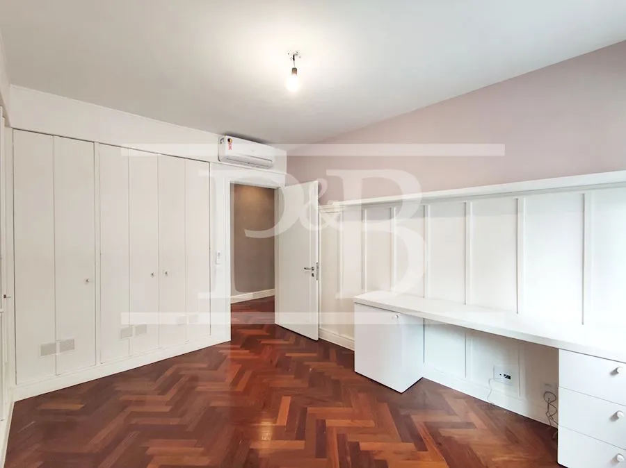 4-bedroom apartment 284 m² with 3 parking spaces — photo 24