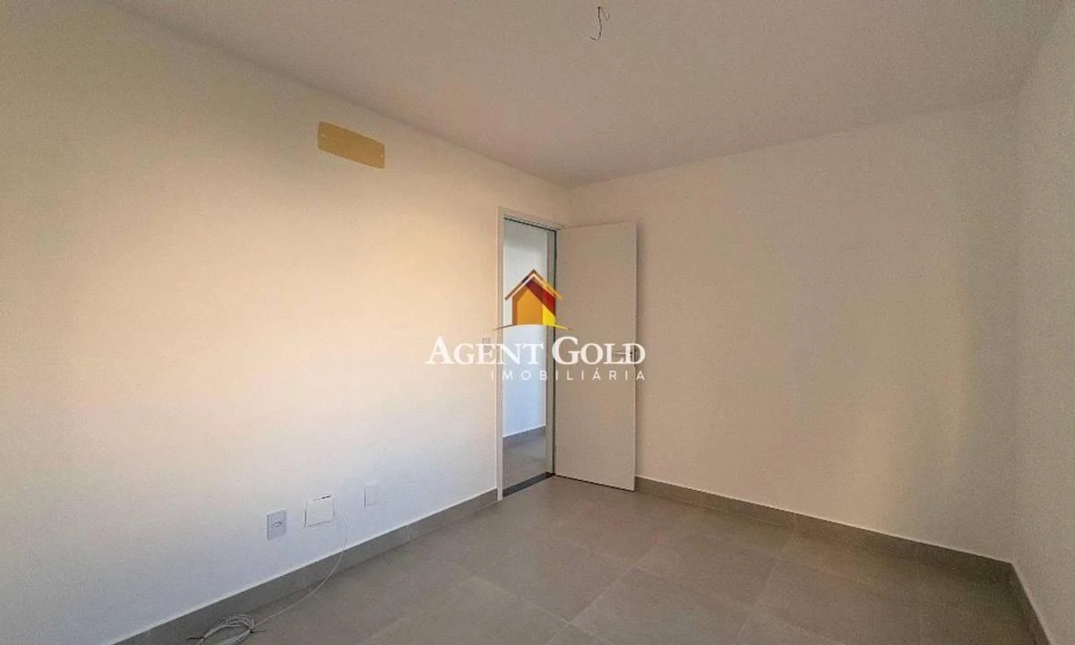 3-bedroom apartment, 1 with its own bathroom, 127 m² — photo 15