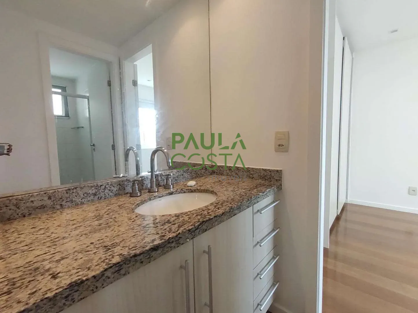 Rental apartment with 3 en-suite bedrooms and 120 m² — photo 14