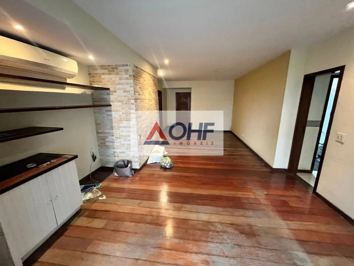 3-bedroom apartment in a building with a pool — photo 8