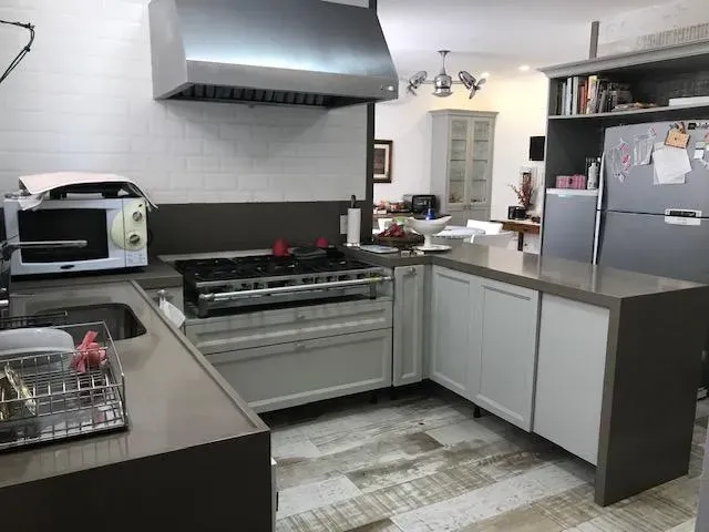 Unfurnished apartment with 3 bedrooms and 5 bathrooms — photo 25