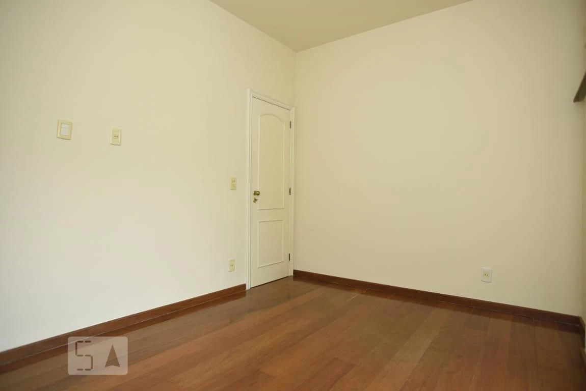 4-bedroom apartment (2 en-suite) with separate kitchen — photo 13